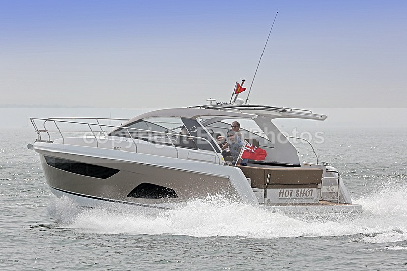 160528 HOT SHOT - SEALINE S330 Y92A6964 - 160528 HOT SHOT - SEALINE S330