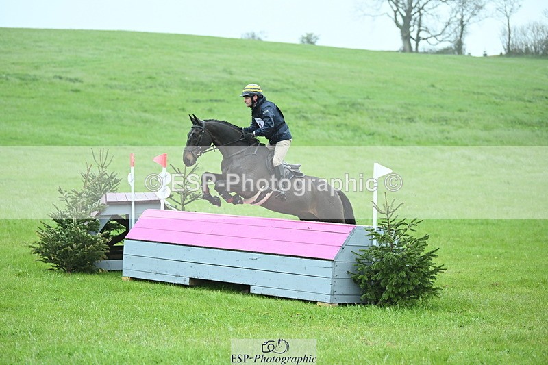 250418-102623-01166 - 051-Alex.Jupp-CARRY.ON.REGARDLESS