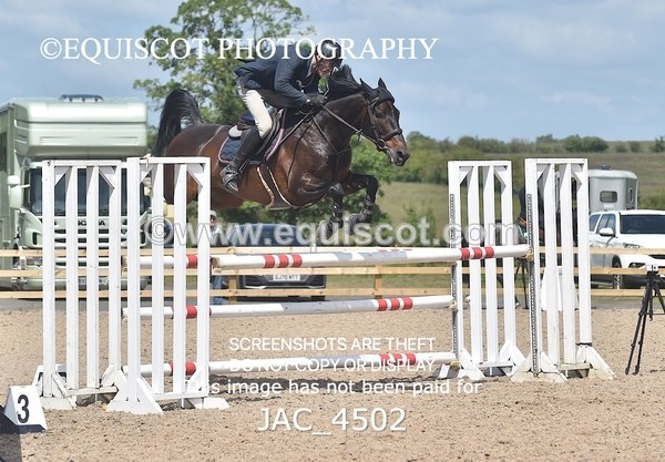 JAC_4502 - CLASS 6 Senior Newcomers/ 1.10m Open