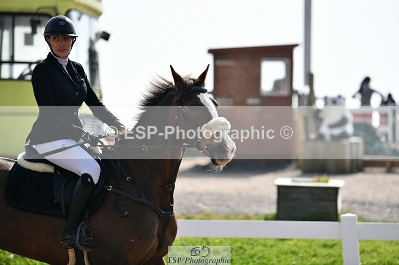 240511A-094530-11361 - Cls 28 95cm National Am Quali