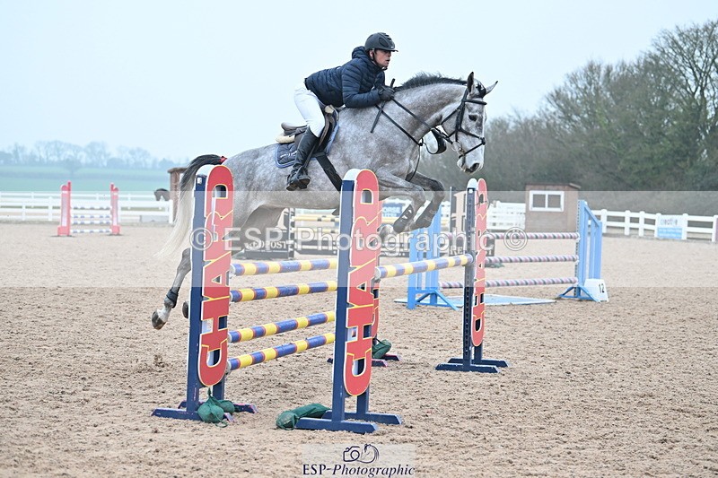 240113A-125809-02084 - Cls 12 Newcomers and 1.10m Open