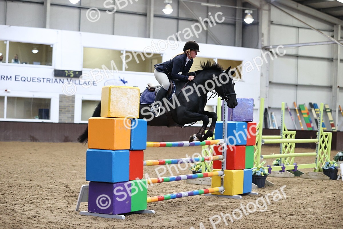 SBM_001604 - Class 4 - Senior Newcomers - 1.10m Open