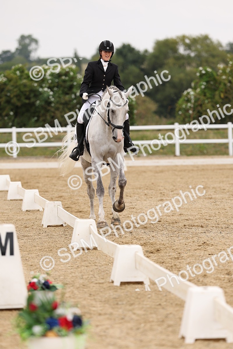 SBM_01779 - Class 9 - Novice 27 Champs