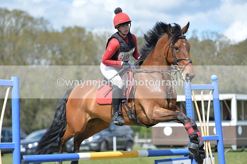NGP_8720 - Rider numbers 114,101 to 106