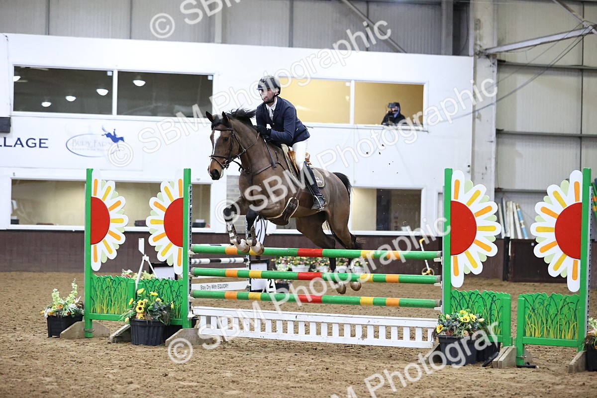SBM_2385 - Class 9 - Senior Newcomers/ 1.10m Open