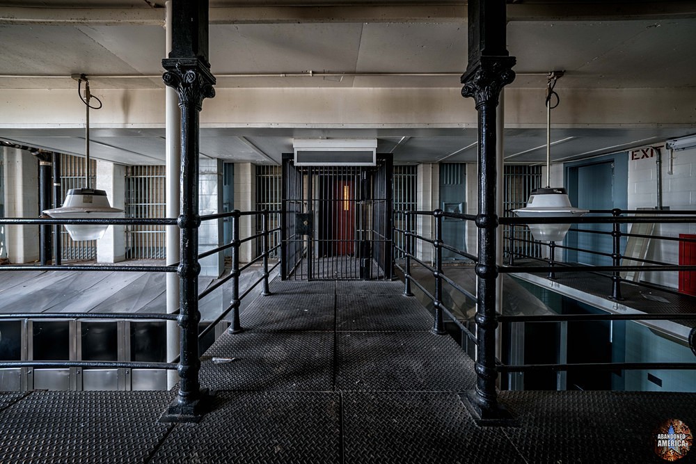 Western State Penitentiary (Pittsburgh, PA) | D Unit Rotunda Entrance - Western Penitentiary