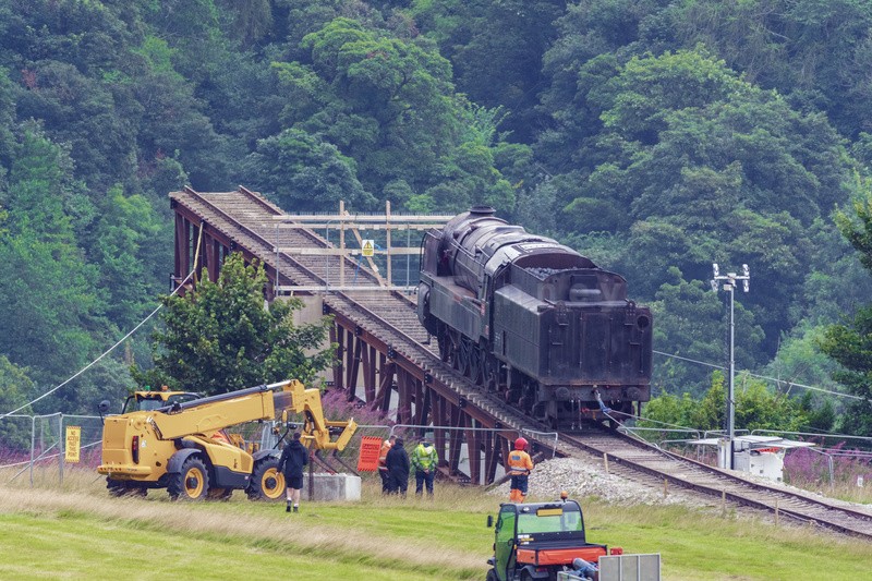 Testing the bridge 1 - Mission Impossible Train Crash Collection