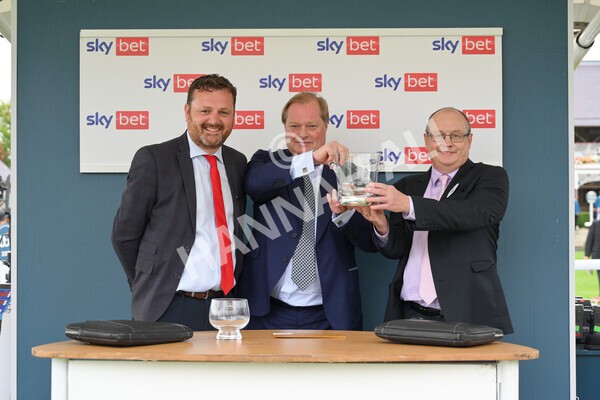 yr20082021r1-51 - Race 1 1.50pm Sky Bet Stakes
