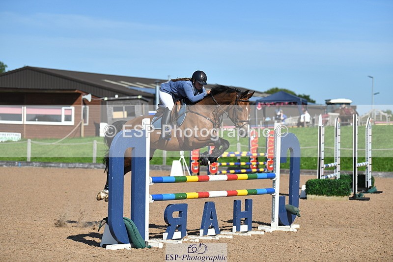 230903A-103711-03773 - Cls 12 95cm Amateur Quali