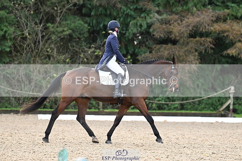 251023A-145804-05641 - B-158-Hannah.Hobhouse