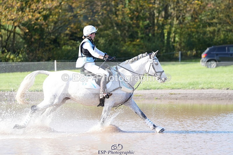 251024A-125016-10824 - B-141-Erin.Neale