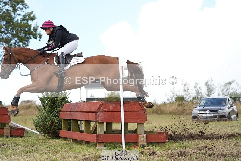 250831-154033-12069 - O-723-Lizzie.Luxton