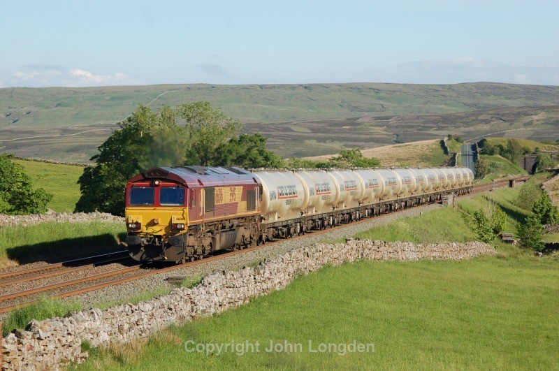 18.6.12 - 66016 6S00 Clitheroe - Mossend, Shaw Paddock - (Pete) Shaw Paddock