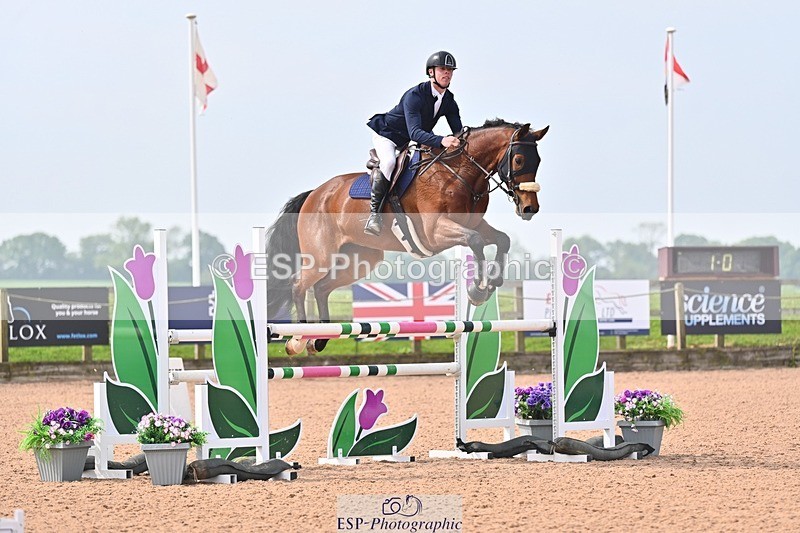 260509-104637-01677 - Cls 26a Snr Foxhunter