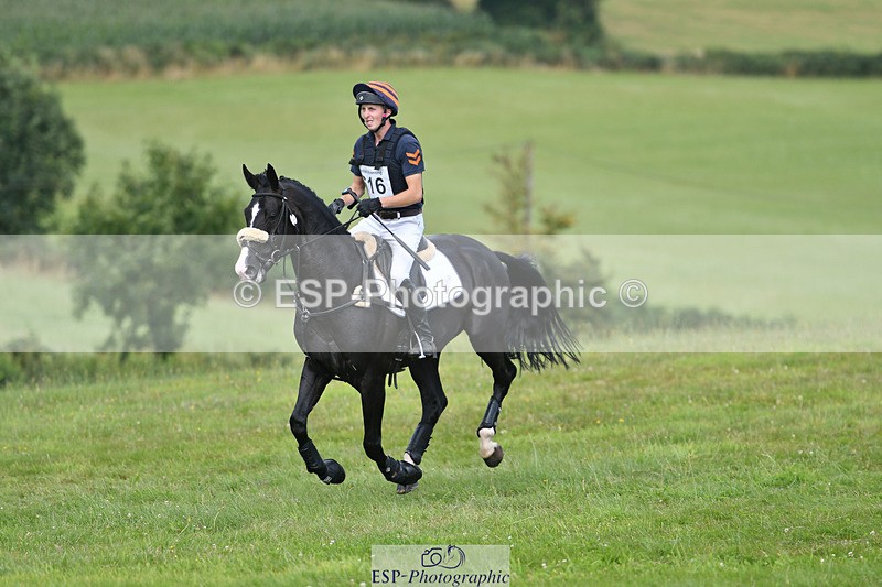 240804-155153-17773 - 616-Max_Forster-HEVANS_ROYAL_REVOLUTION