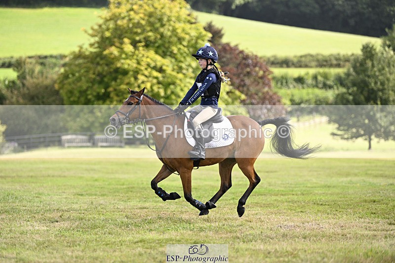 240825X-100614-31268 - 70cm XC 10.00 to 11.00