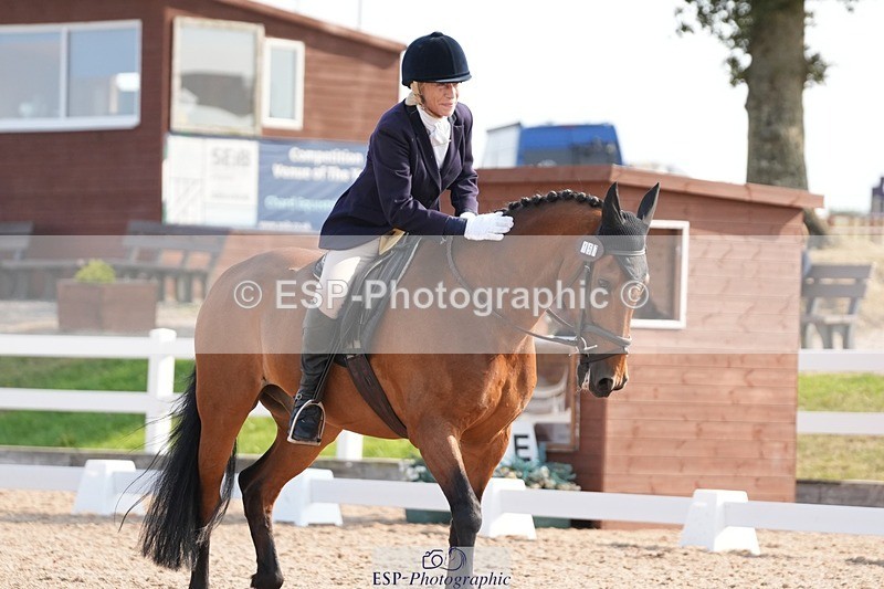 250817-094154-07221 - 157-Camilla.HankinsonChapel.Arch