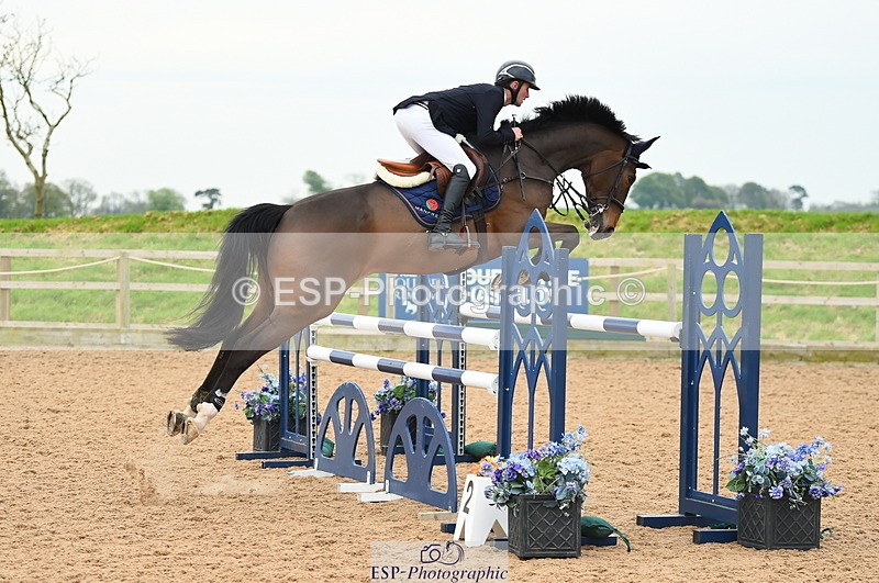 230504A-094736-00444 - Cls 8 Snr Foxhunter