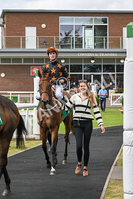 090824-Race 3-South Parade-4523 - Race 3