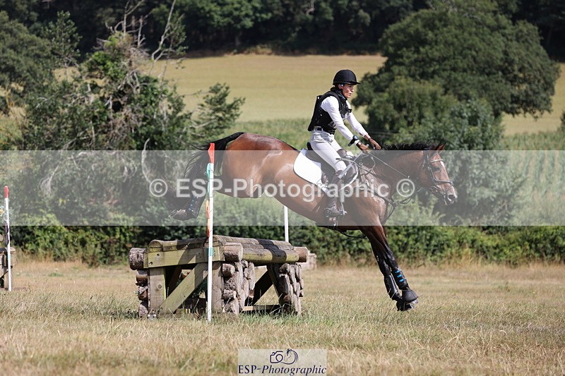 250802A-104147-00955 - B-057-Emma.Ergatoudis-MINERVA.VAN.DE.KOOLDRIES