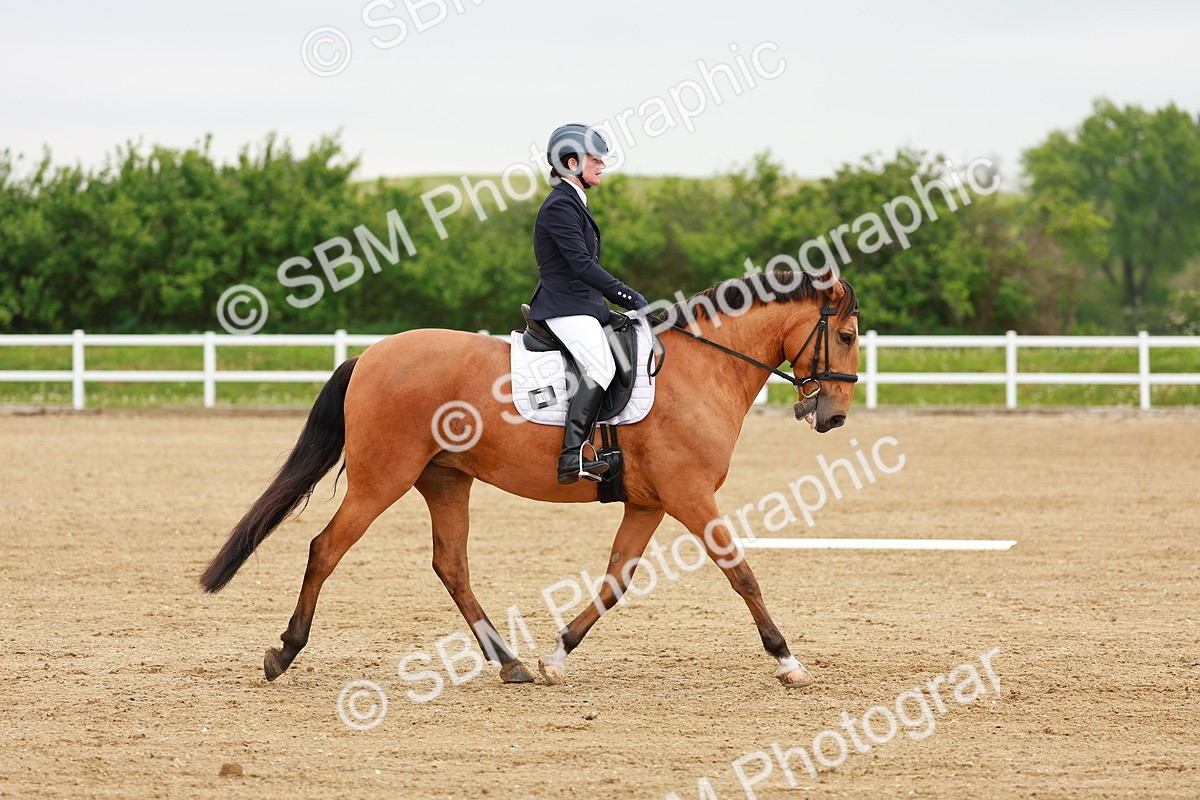 SBM_005300 - Class 16 - Novice 6