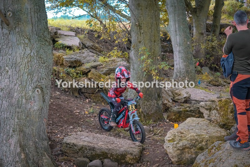 DSCF0486 - Ripon MC Trial 27/09- kids
