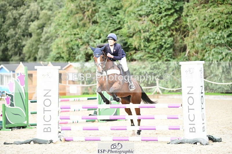 251004A-172129-02389 - Classes 12 & 13 90cm