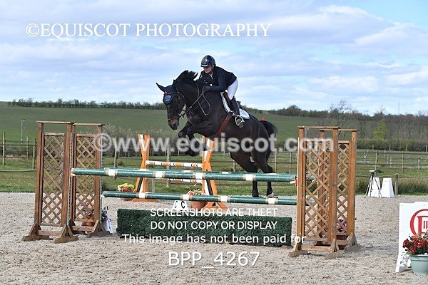 BPP_4267 - CLASS 8 FRI Senior Foxhunter/ 1.20m Open
