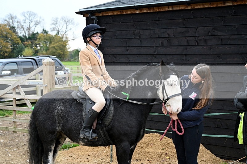 WJ7_5826 - Berks & Bucks - Children's Meet - The Old Farmhouse – Steventon.