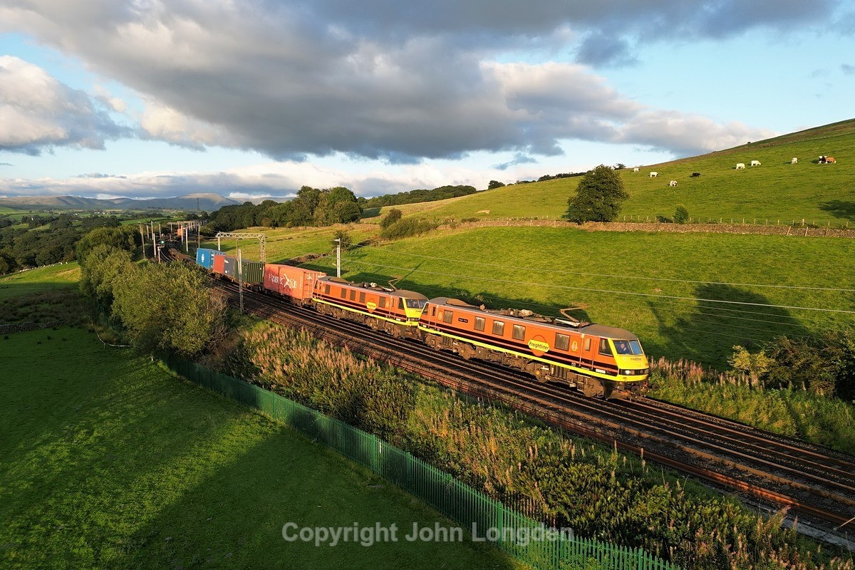 JL - 17.8.23 90006 90003 4M80 Coatbridge - Crewe, Mealbank - West Coast Main Line (north to south)