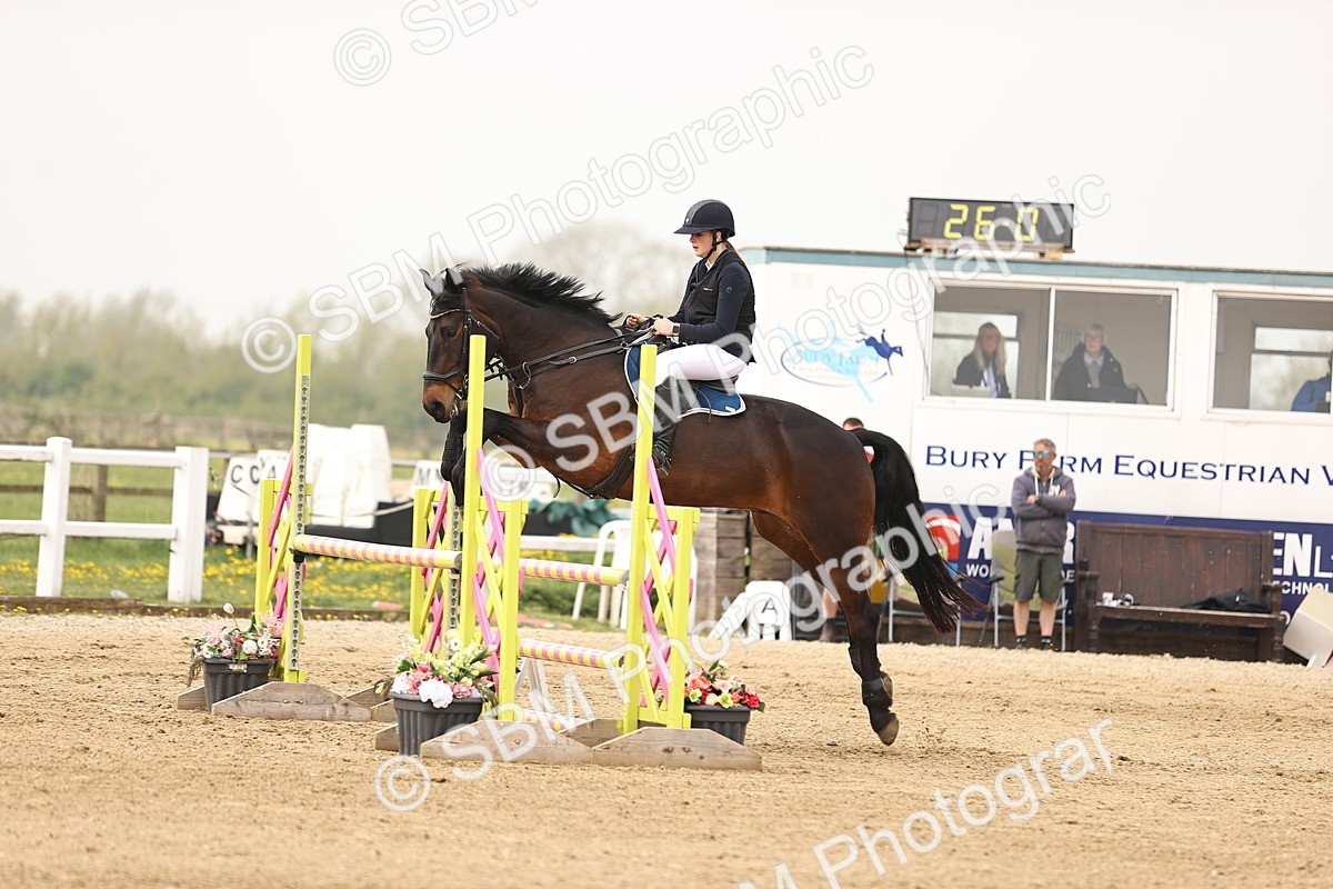  - Class 15 - Senior British novice - 90cm