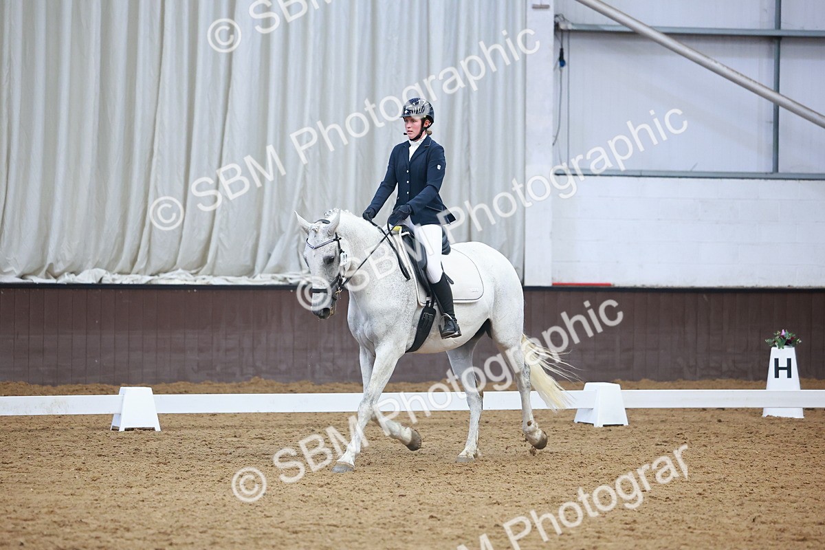 0B8A9125 - Class 6 - Novice 3