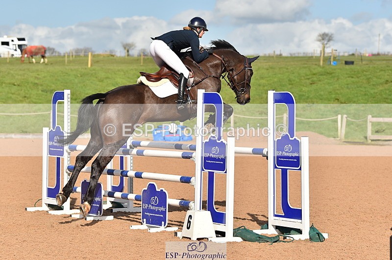 240306A-141012-01584 - Cls 4 Newcomers and 1.10m Open