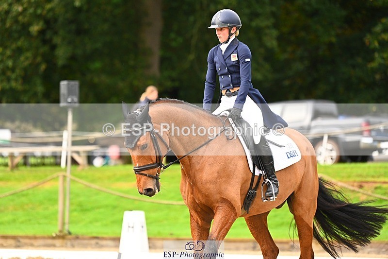 231021-100107-12944 - 330-TRINITY.THANKS.AWFULLY-Imogen.Gloag-DR