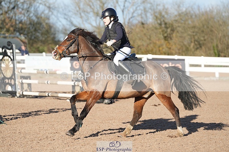 251130-111953-01039 - Cls 5 Pony Discovery & 90cm Open
