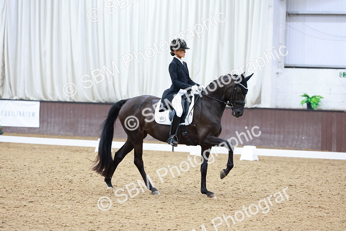 SBM_021158 - Class 14 - FEI Grand Prix - 17.40-18.34