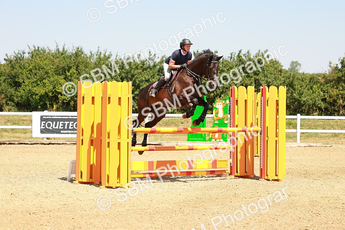 SBM_001537 - Class 4 - Senior Newcomers - 1.10m