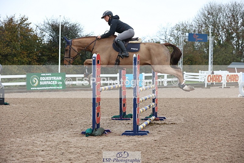 231112A-134649-04646 - Cls 20 Newcomers & 1.10m Open