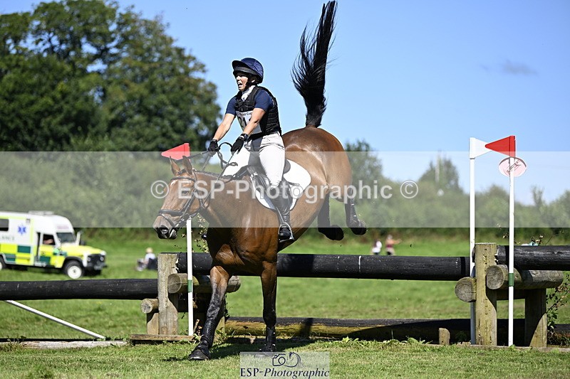 240811A-144323-05113 - 211-