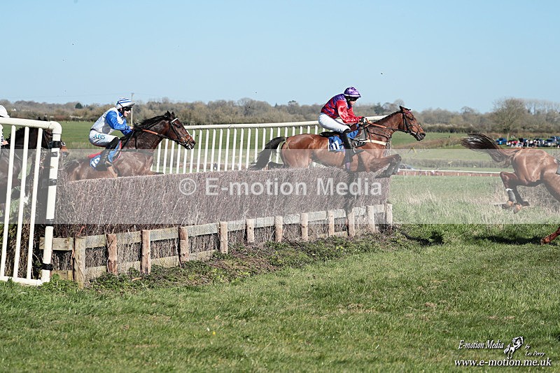 PtP 210326 419 - VWH Cirencester Races 21/03/26
