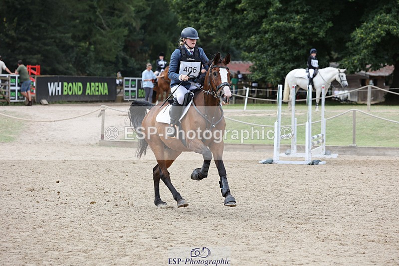 240823X-141112-18238 - 70cm R1 13.45 to 15.30