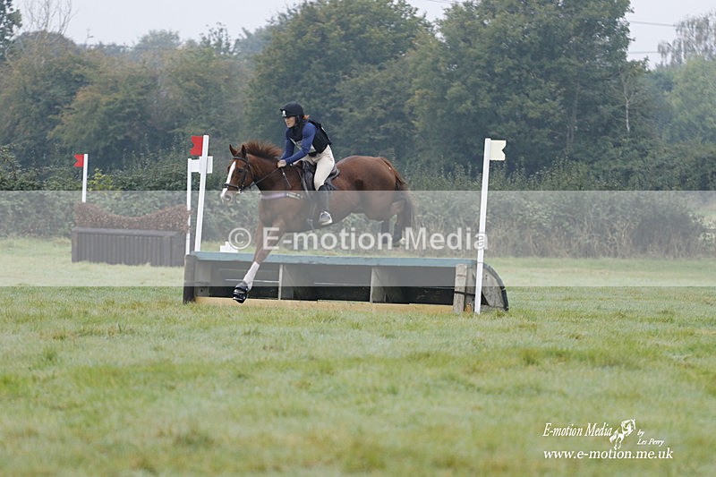 WWHT 171021 0360 - Novice Restricted (0.80m)  17/10/21