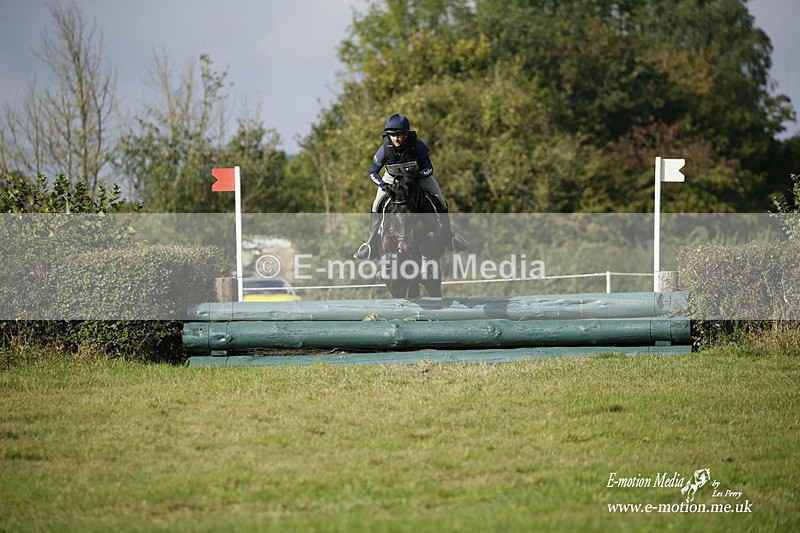  WWHT 171021 3196 - Intermediate (0.90m)  17/10/21