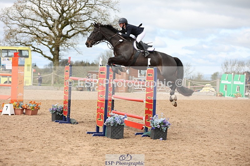 240419A-123652-07328 - Cls 6, 2 Star Medium Tour 1.35m