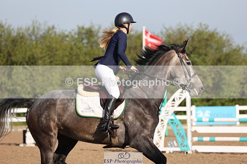 240510A-081152-04119 - Cls 13 British Novice and 90cm Open