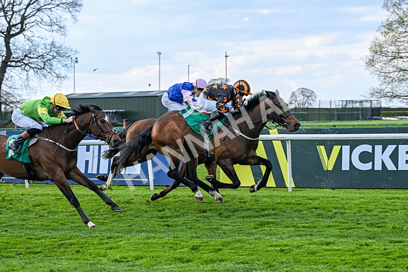 100426-Race 7-Mwafaq-3806 - Race 7