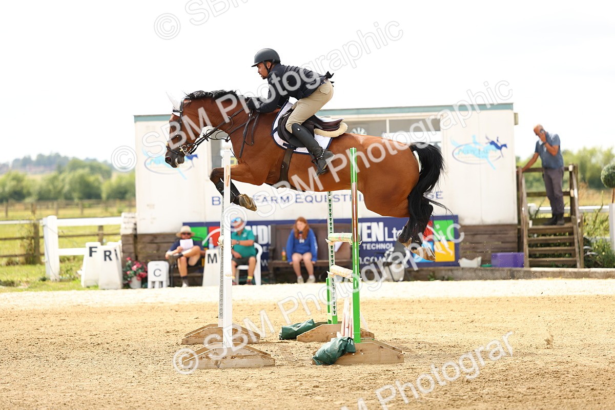SBM_010299 - Class 4 - Senior Foxhunter - 1.20m Open