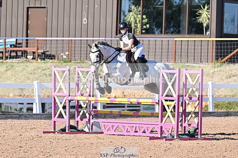 250708A-183343-00569 - 90cm Classes