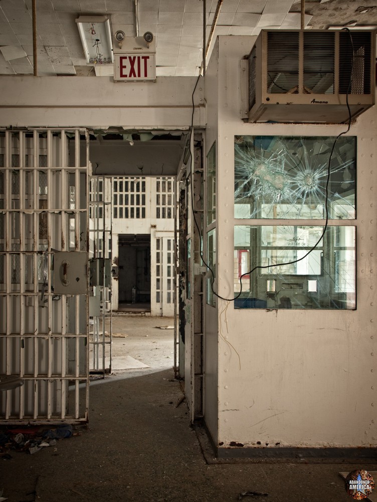 Essex County Jail Annex (Caldwell, NJ) | Guard Station - Essex County Jail Annex