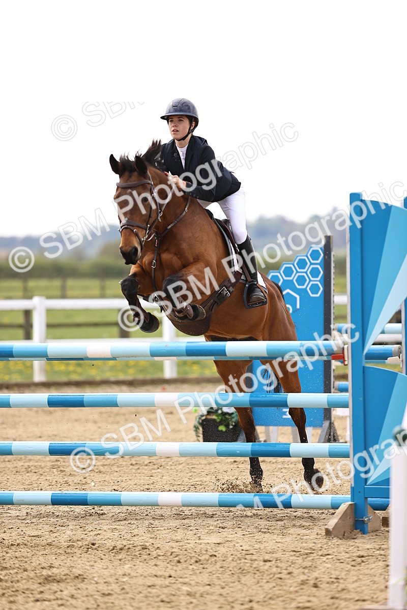 SBM_002453 - Class 11 - Senior newcomers - 1.10m